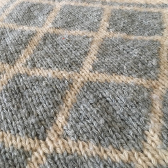 J Crew pin cashmere sweater! - Picture 3 of 4